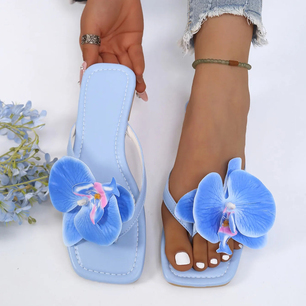 Women's Summer Lightweight Comfortable Flower Embellishment Square Toe Clip-toe Slipper Women Fashionable Casual Beach Sandals