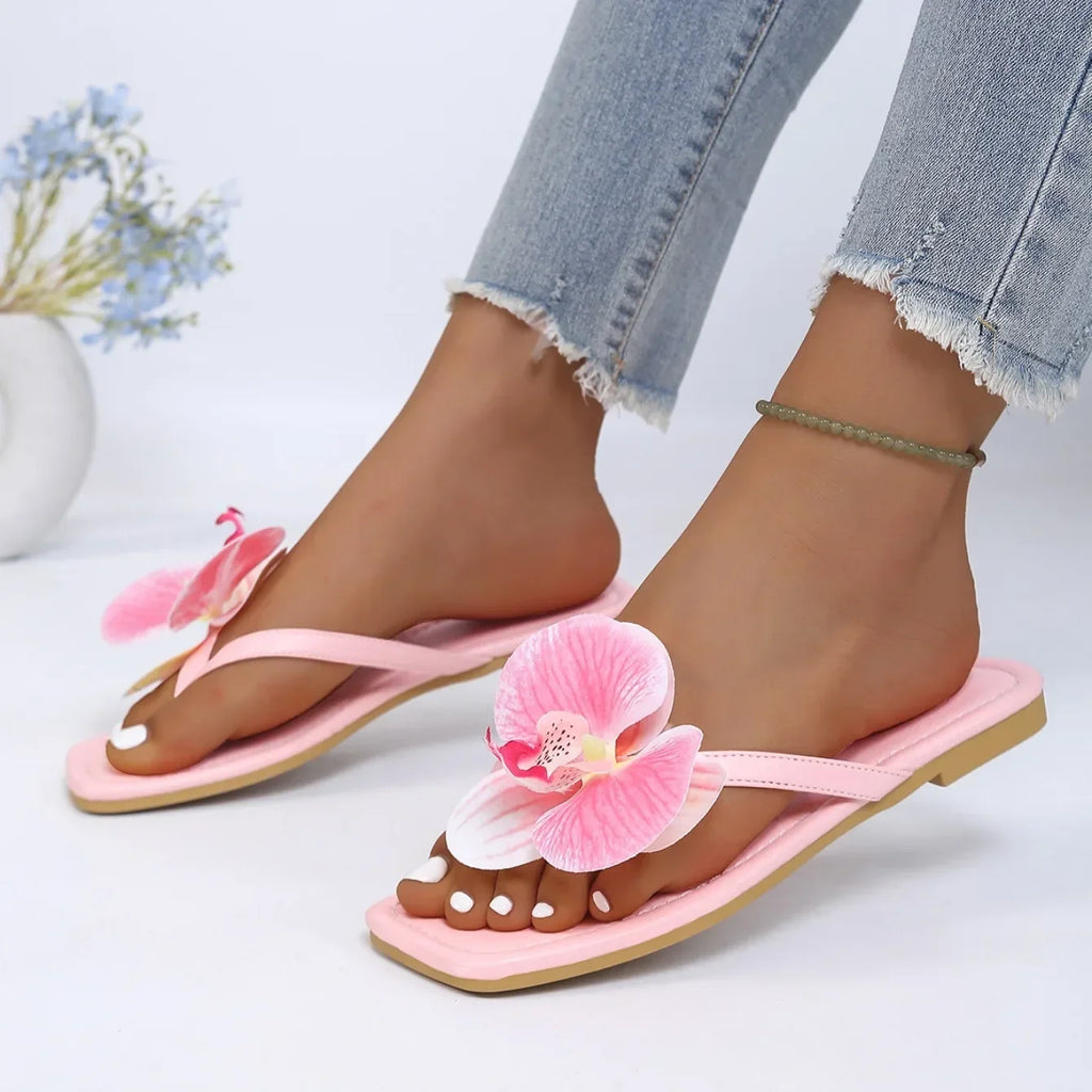 Women Slippers Fashion Square Toe Flat Sandals Slides Women Clip Toe Flower Decor Summer Shoes Women Comfort Beach Flip Flops