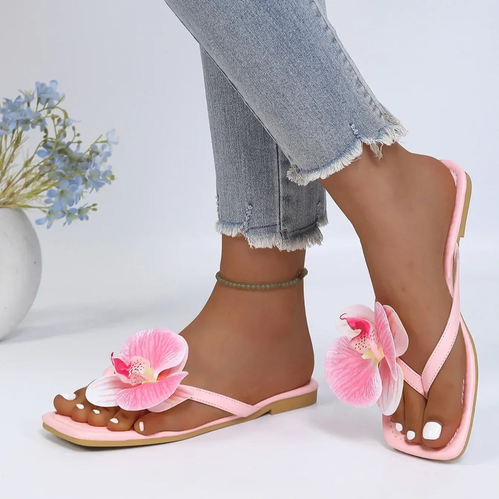 Women Slippers Fashion Square Toe Flat Sandals Slides Women Clip Toe Flower Decor Summer Shoes Women Comfort Beach Flip Flops