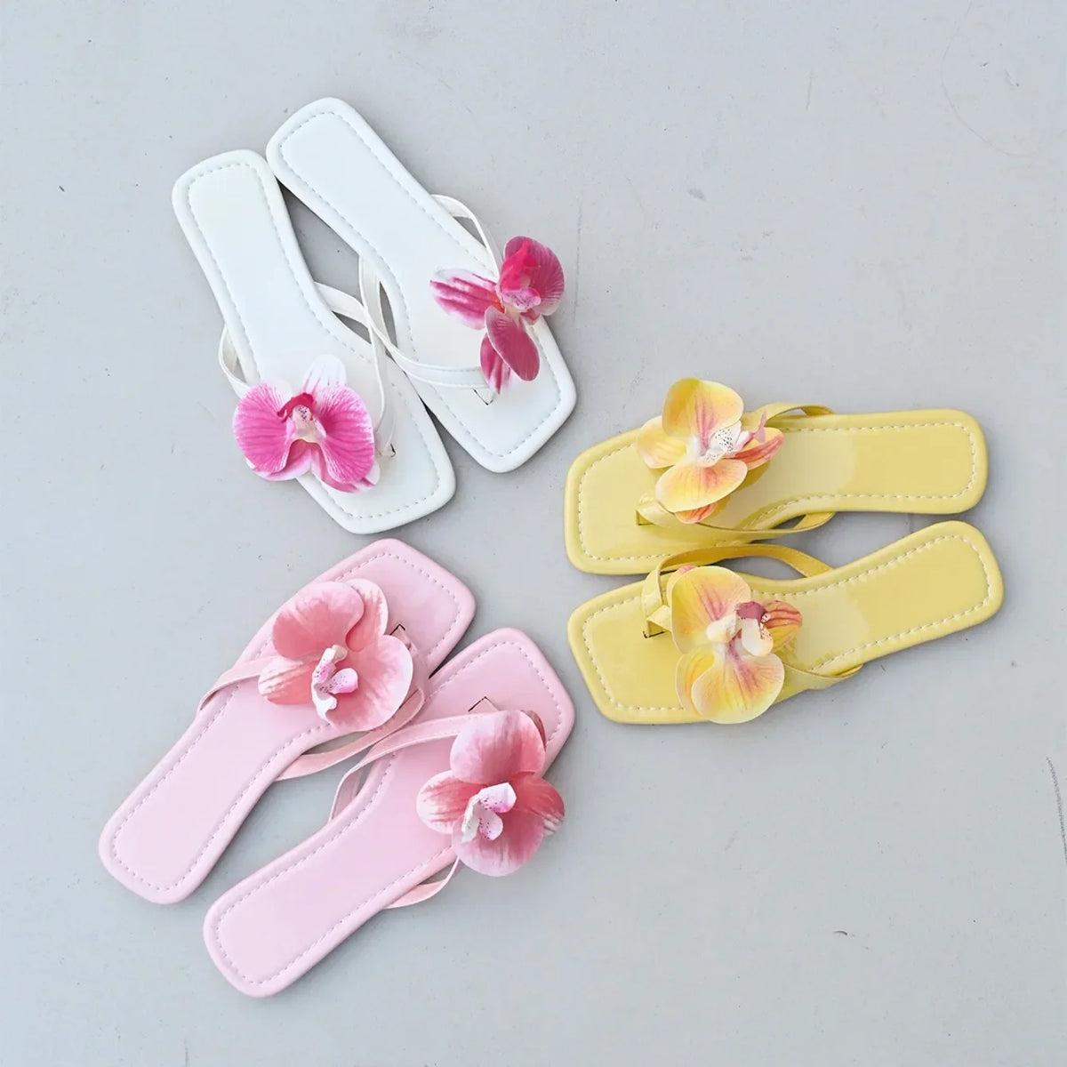 Flip Flops Women Slippers 2025 Square Toe Flat Sandals Outdoor Casual Slippers Women Fashion Flowers Shoes Ladies Slides Women