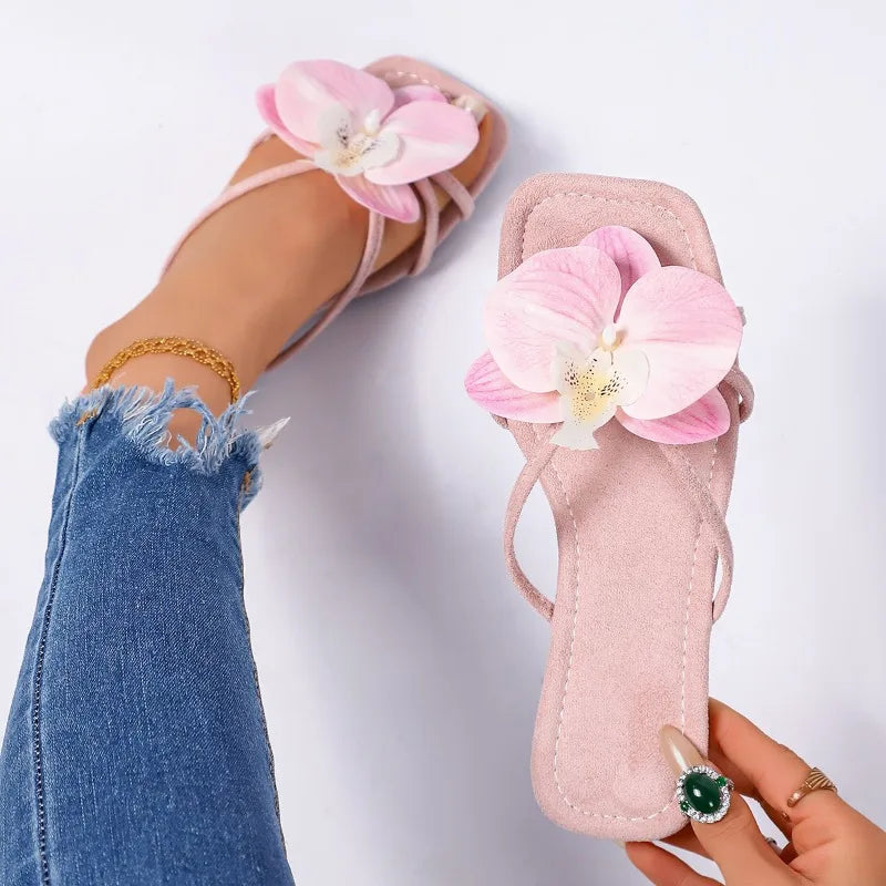 Square Open Toe Comfortable Lightweight Flower Embellishment Beach Style Fashionable Casual Slippers for Women New Summer 2026