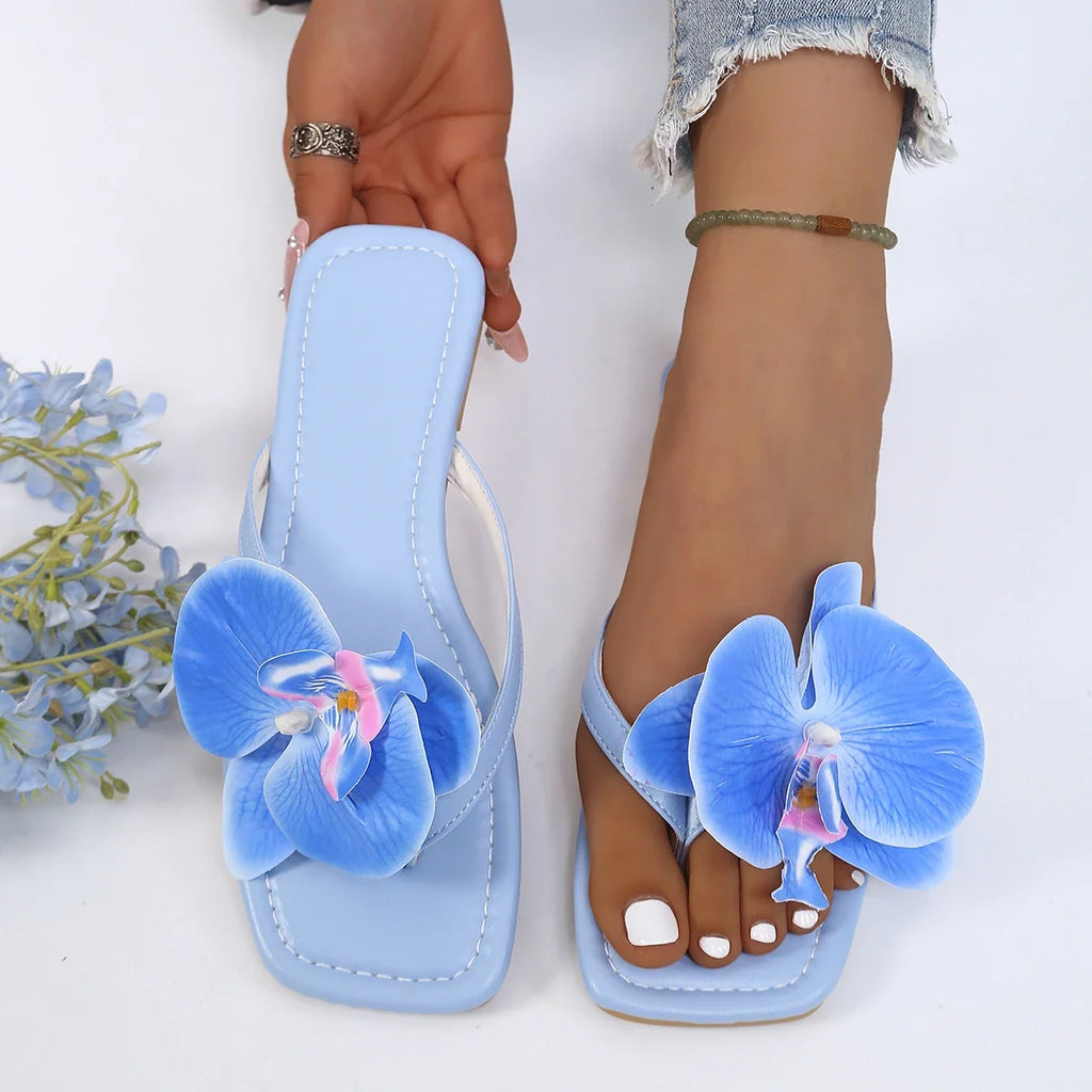 Women Slippers Fashion Square Toe Flat Sandals Slides Women Clip Toe Flower Decor Summer Shoes Women Comfort Beach Flip Flops