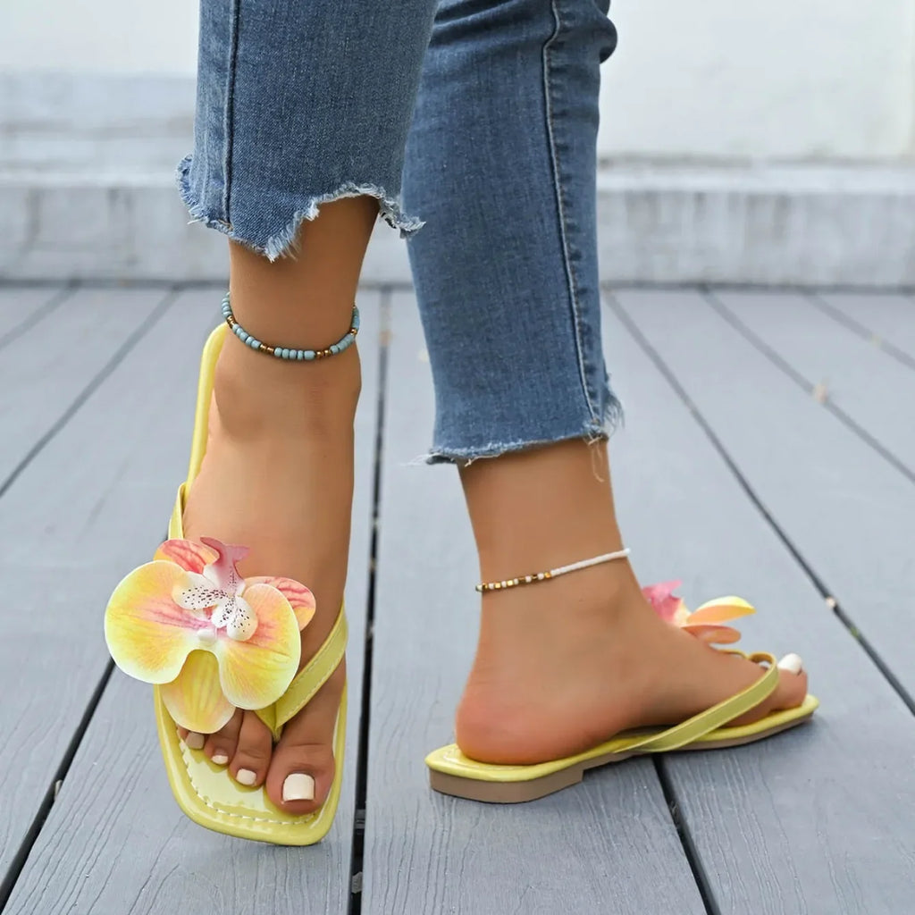 Flip Flops Women Slippers 2025 Square Toe Flat Sandals Outdoor Casual Slippers Women Fashion Flowers Shoes Ladies Slides Women