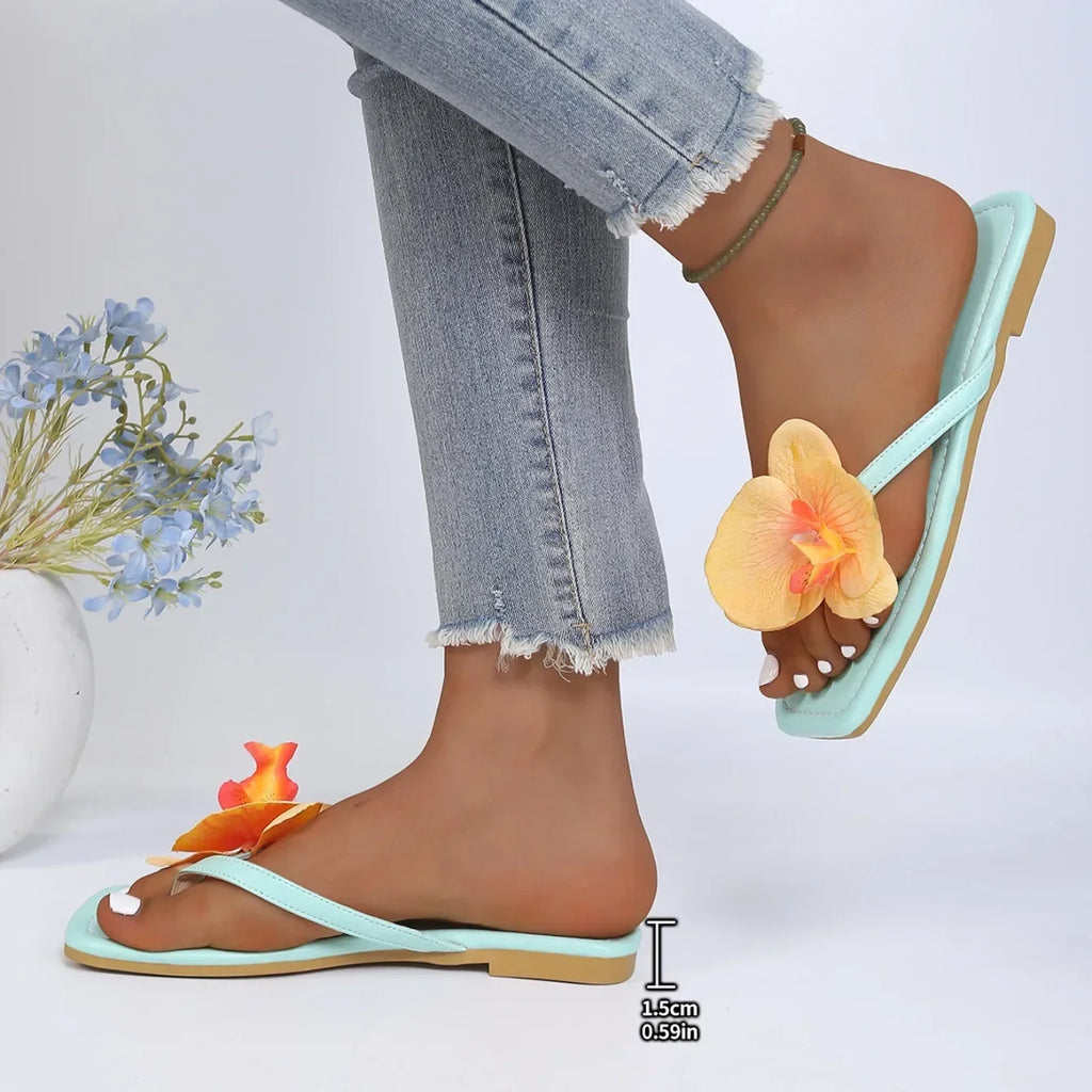 Women Slippers Fashion Square Toe Flat Sandals Slides Women Clip Toe Flower Decor Summer Shoes Women Comfort Beach Flip Flops